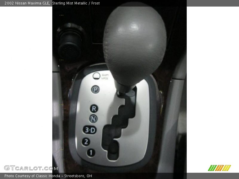 Sterling Mist Metallic / Frost 2002 Nissan Maxima GLE