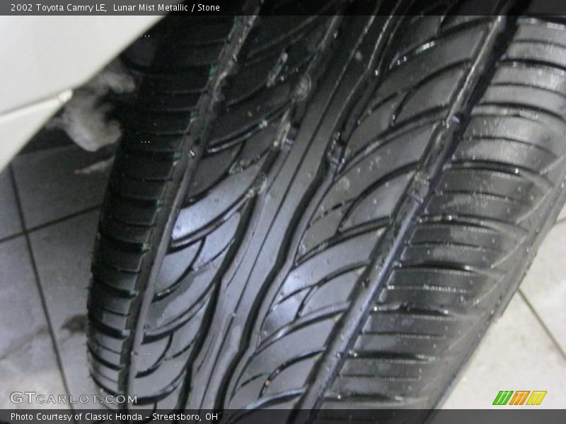 Lunar Mist Metallic / Stone 2002 Toyota Camry LE