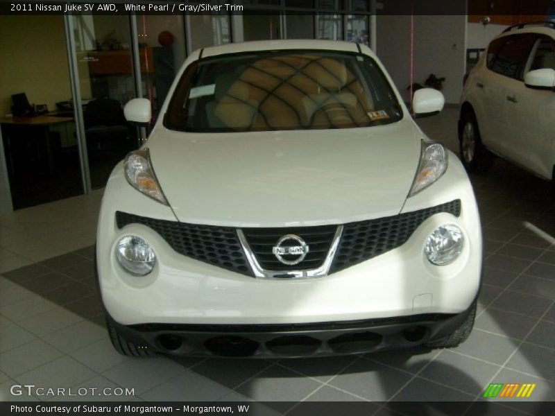 White Pearl / Gray/Silver Trim 2011 Nissan Juke SV AWD