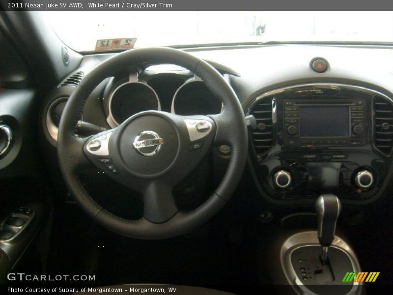 Dashboard of 2011 Juke SV AWD