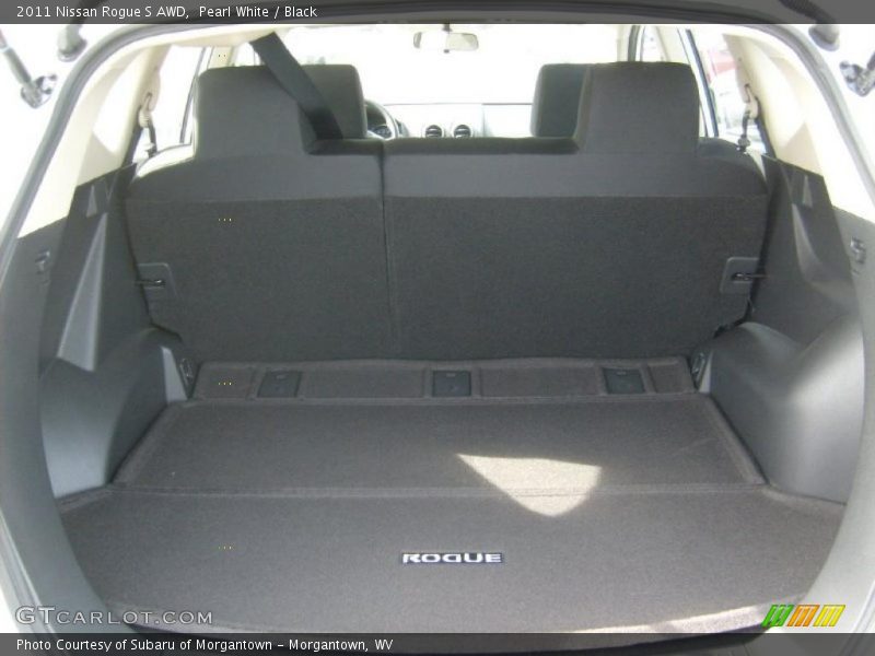 Pearl White / Black 2011 Nissan Rogue S AWD