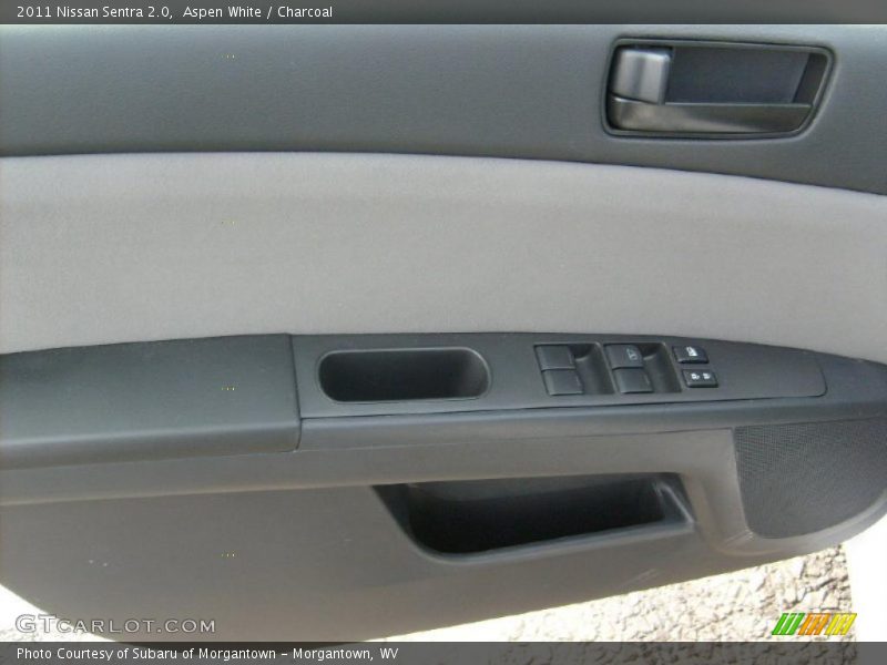 Aspen White / Charcoal 2011 Nissan Sentra 2.0