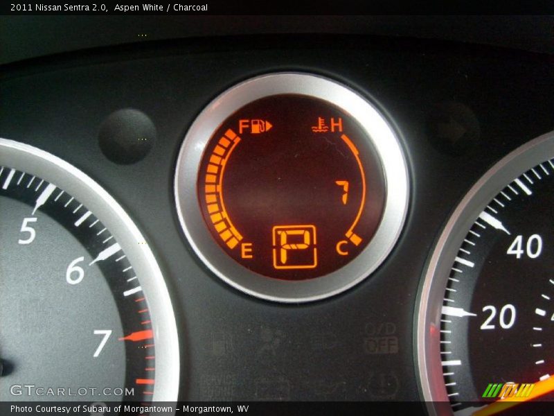 Aspen White / Charcoal 2011 Nissan Sentra 2.0
