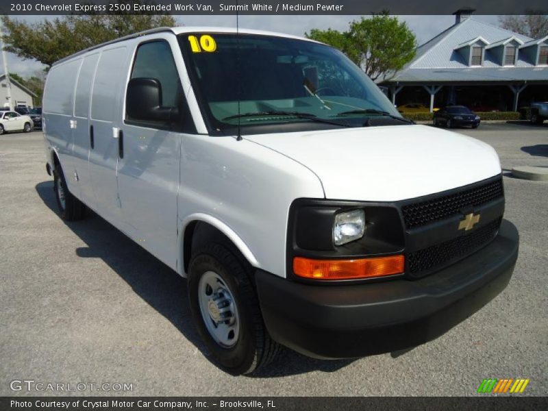 Front 3/4 View of 2010 Express 2500 Extended Work Van