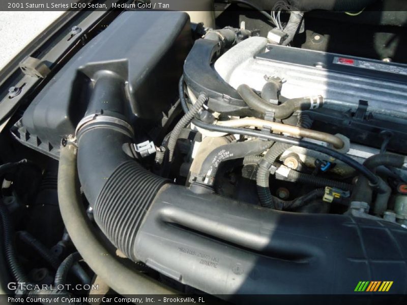 Medium Gold / Tan 2001 Saturn L Series L200 Sedan