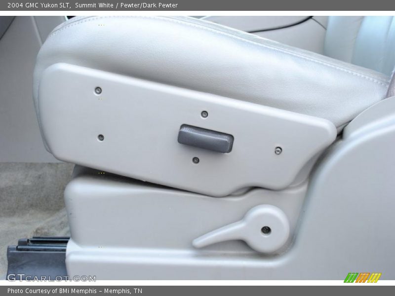 Summit White / Pewter/Dark Pewter 2004 GMC Yukon SLT