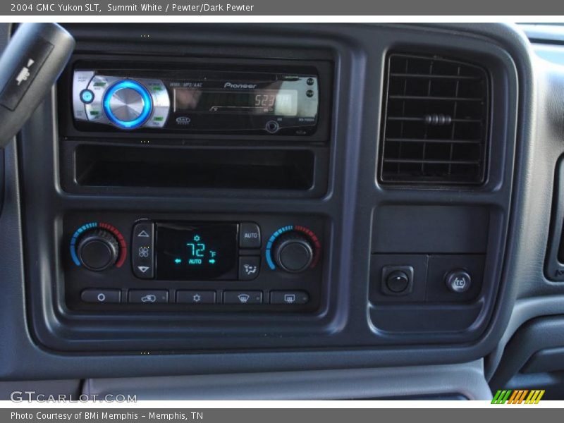 Summit White / Pewter/Dark Pewter 2004 GMC Yukon SLT