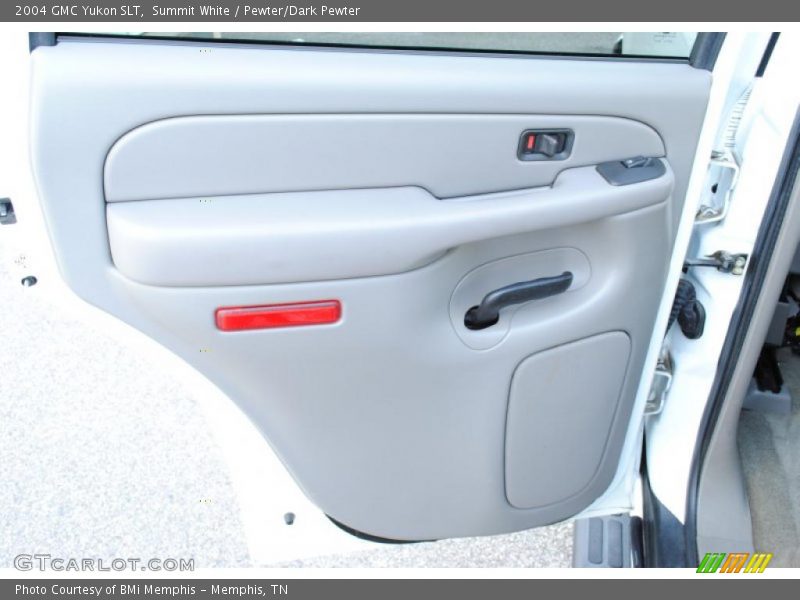Summit White / Pewter/Dark Pewter 2004 GMC Yukon SLT