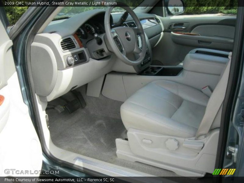  2009 Yukon Hybrid Light Titanium Interior