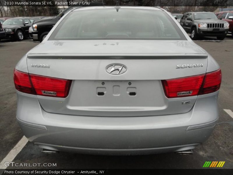 Radiant Silver / Gray 2010 Hyundai Sonata SE V6