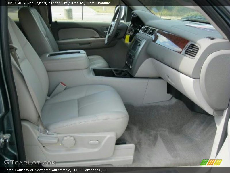  2009 Yukon Hybrid Light Titanium Interior