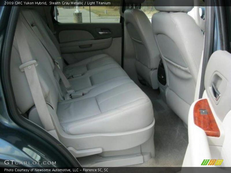  2009 Yukon Hybrid Light Titanium Interior