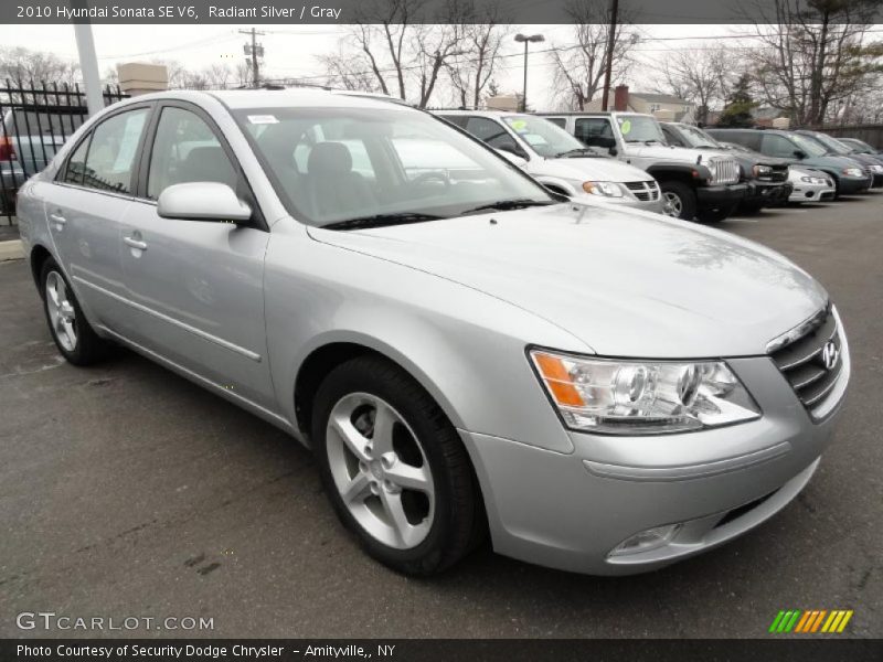 Radiant Silver / Gray 2010 Hyundai Sonata SE V6