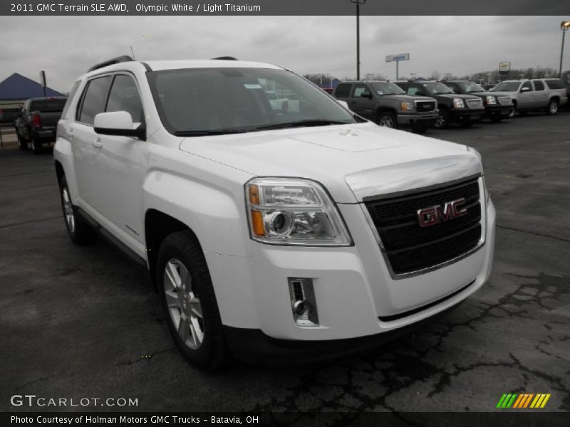 Front 3/4 View of 2011 Terrain SLE AWD