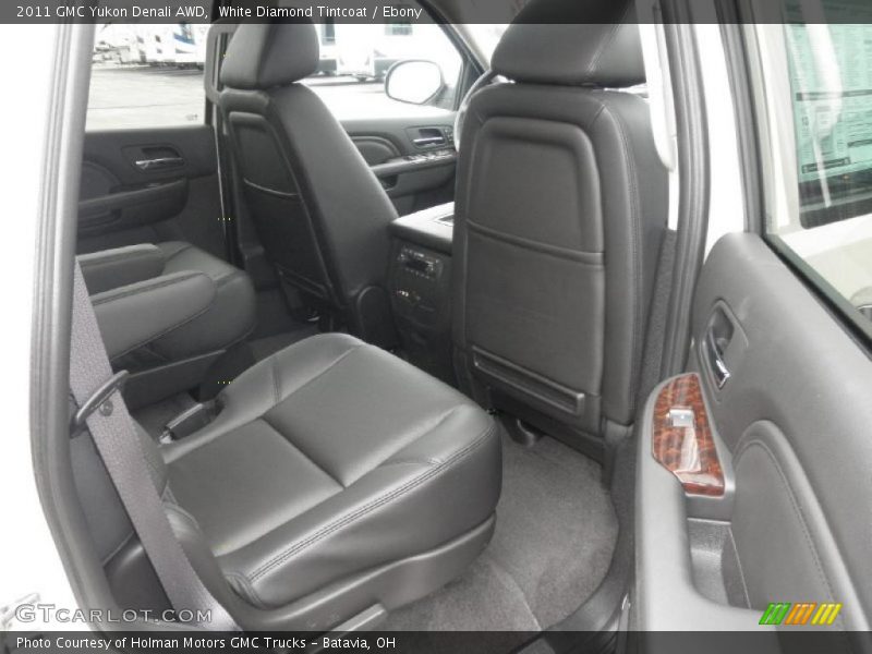 White Diamond Tintcoat / Ebony 2011 GMC Yukon Denali AWD