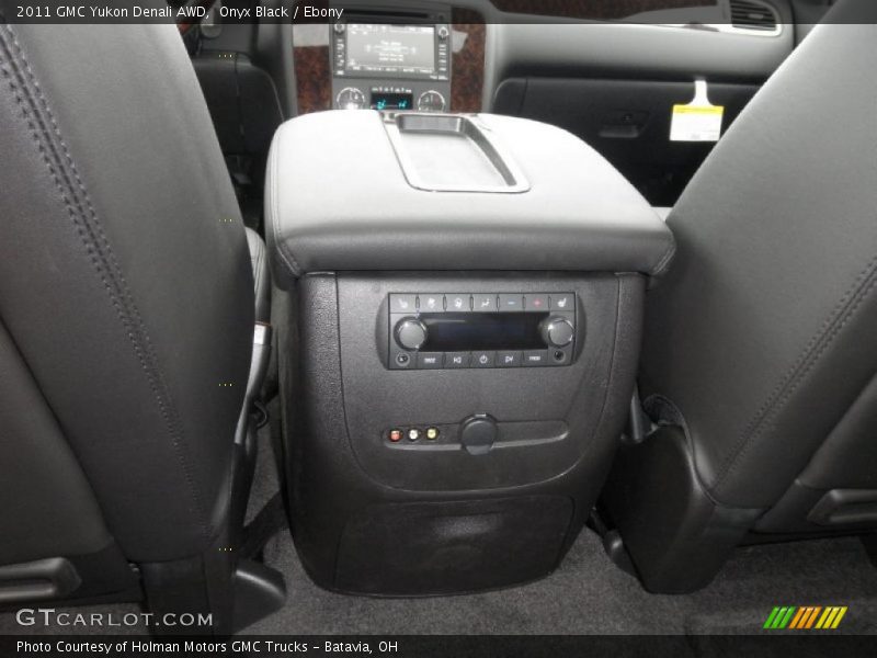 Onyx Black / Ebony 2011 GMC Yukon Denali AWD