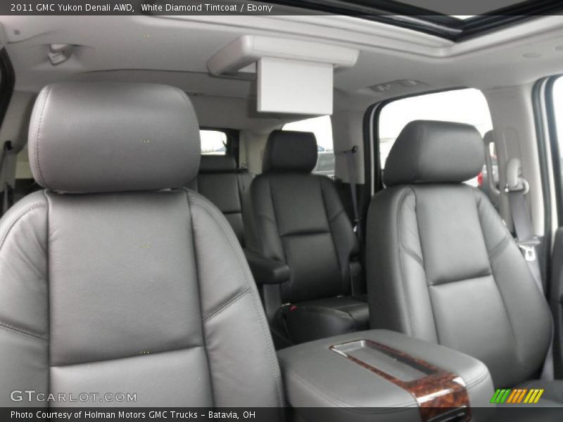 White Diamond Tintcoat / Ebony 2011 GMC Yukon Denali AWD