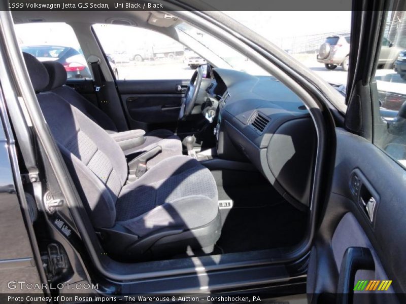 Uni Black / Black 1999 Volkswagen Jetta GLS Sedan