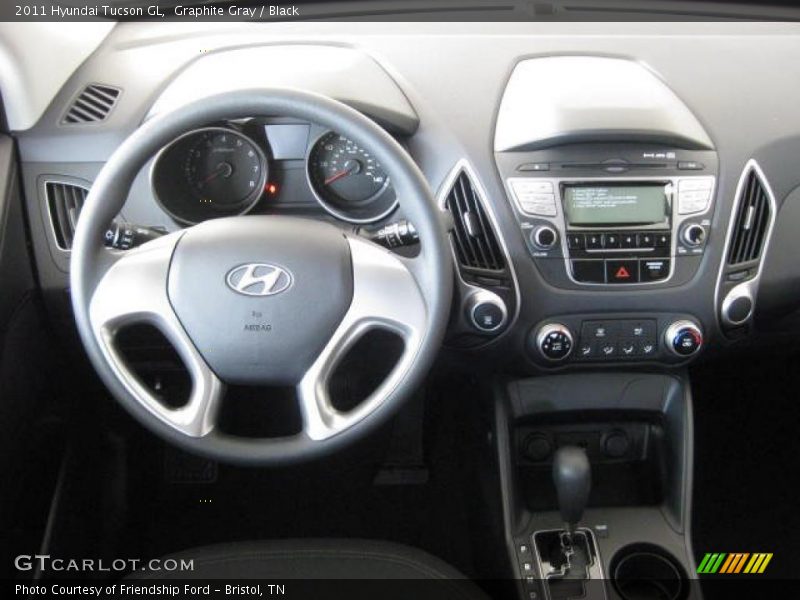 Dashboard of 2011 Tucson GL
