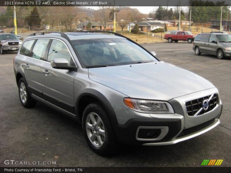 Electric Silver Metallic / Off Black 2011 Volvo XC70 3.2 AWD