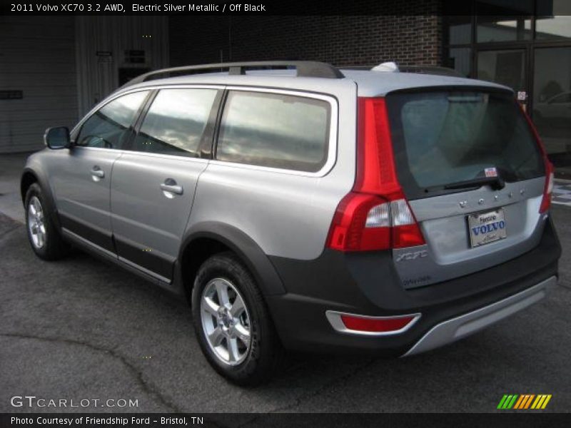 Electric Silver Metallic / Off Black 2011 Volvo XC70 3.2 AWD