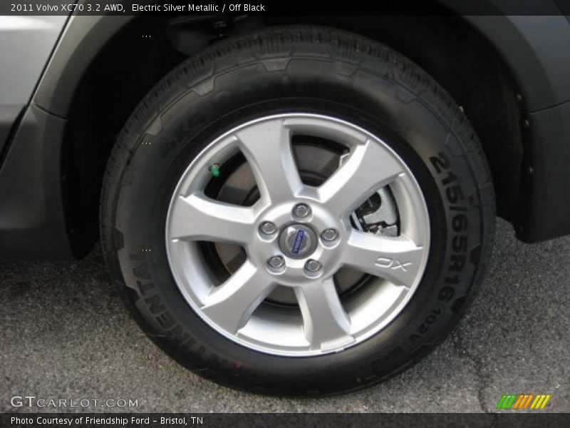 Electric Silver Metallic / Off Black 2011 Volvo XC70 3.2 AWD