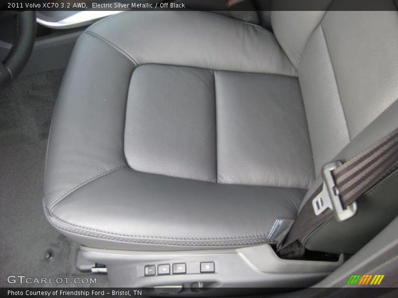 Electric Silver Metallic / Off Black 2011 Volvo XC70 3.2 AWD