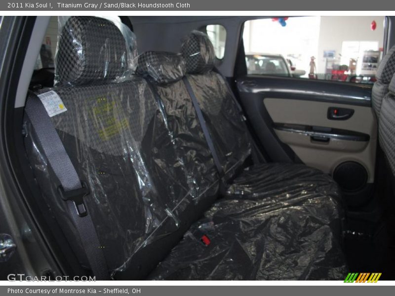 Titanium Gray / Sand/Black Houndstooth Cloth 2011 Kia Soul !