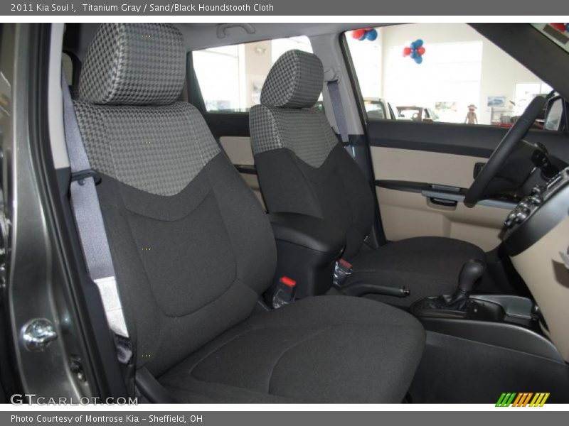 Titanium Gray / Sand/Black Houndstooth Cloth 2011 Kia Soul !