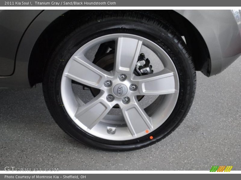 Titanium Gray / Sand/Black Houndstooth Cloth 2011 Kia Soul !
