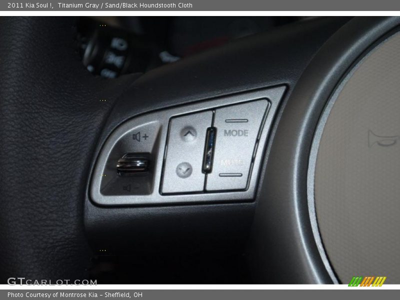 Titanium Gray / Sand/Black Houndstooth Cloth 2011 Kia Soul !