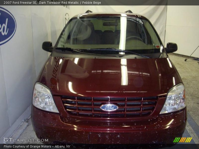 Dark Toreador Red Metallic / Pebble Beige 2007 Ford Freestar SE