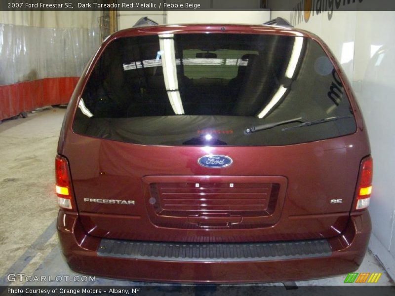 Dark Toreador Red Metallic / Pebble Beige 2007 Ford Freestar SE