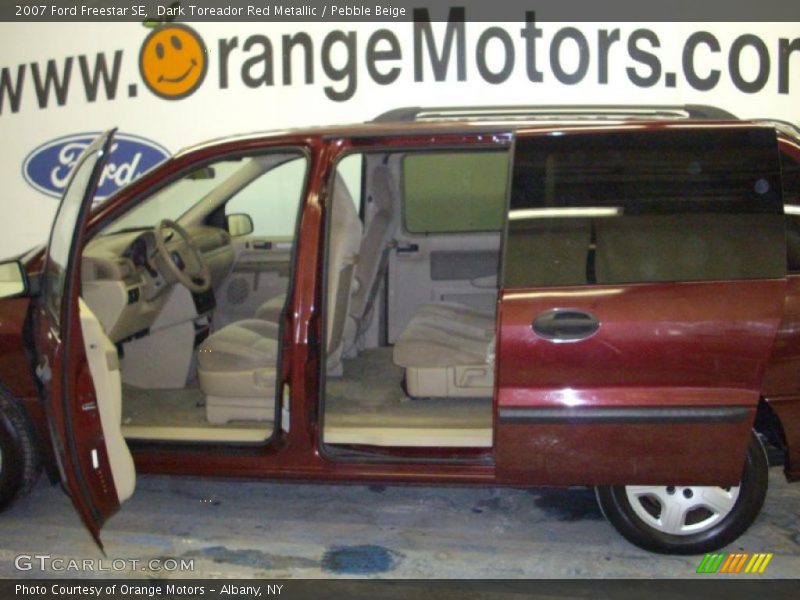 Dark Toreador Red Metallic / Pebble Beige 2007 Ford Freestar SE