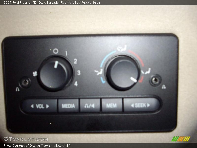 Dark Toreador Red Metallic / Pebble Beige 2007 Ford Freestar SE
