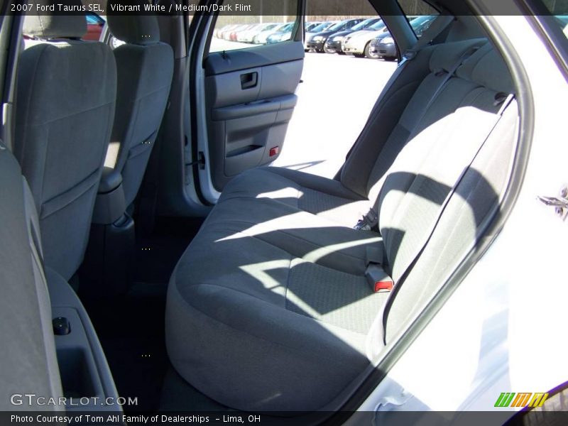 Vibrant White / Medium/Dark Flint 2007 Ford Taurus SEL
