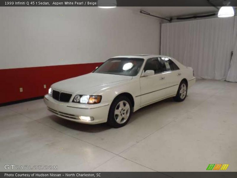 Front 3/4 View of 1999 Q 45 t Sedan