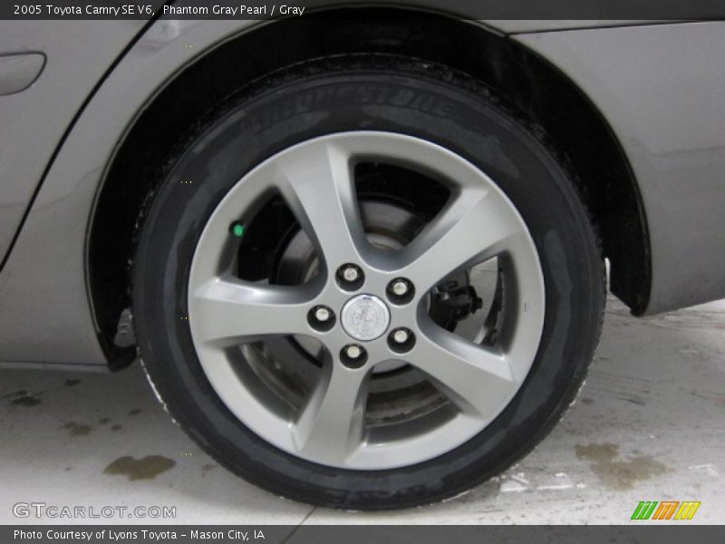 Phantom Gray Pearl / Gray 2005 Toyota Camry SE V6
