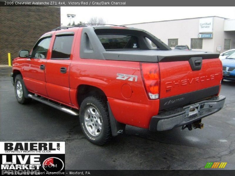 Victory Red / Gray/Dark Charcoal 2006 Chevrolet Avalanche Z71 4x4