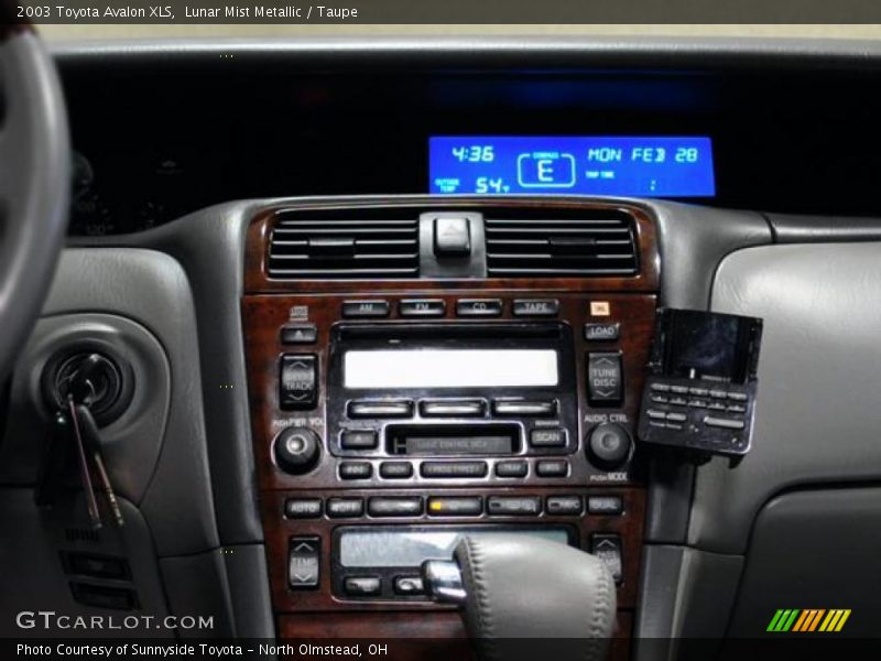 Lunar Mist Metallic / Taupe 2003 Toyota Avalon XLS