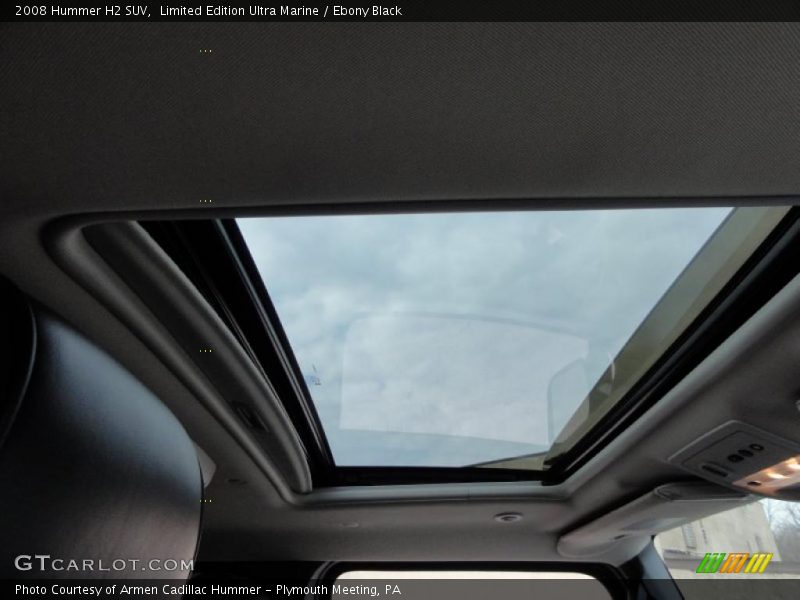 Sunroof of 2008 H2 SUV