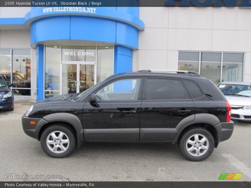 Obsidian Black / Beige 2005 Hyundai Tucson LX V6