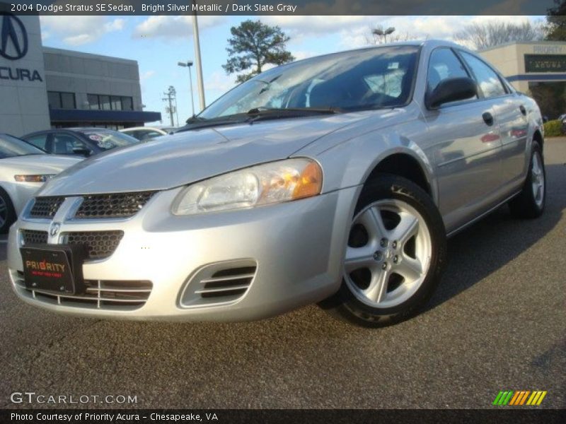 Bright Silver Metallic / Dark Slate Gray 2004 Dodge Stratus SE Sedan