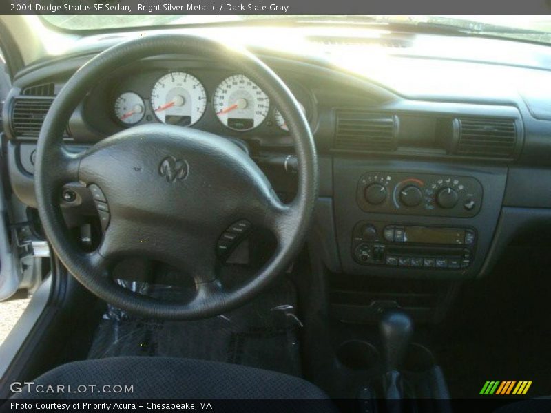 Bright Silver Metallic / Dark Slate Gray 2004 Dodge Stratus SE Sedan
