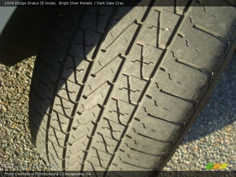 Bright Silver Metallic / Dark Slate Gray 2004 Dodge Stratus SE Sedan