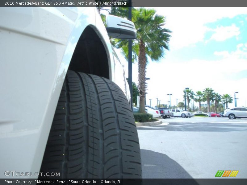 Arctic White / Almond/Black 2010 Mercedes-Benz GLK 350 4Matic