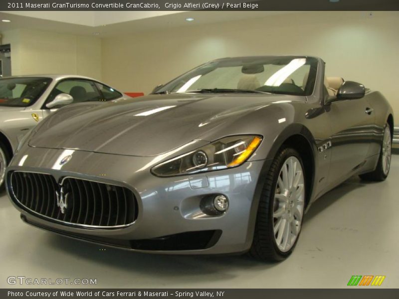 Grigio Alfieri (Grey) / Pearl Beige 2011 Maserati GranTurismo Convertible GranCabrio