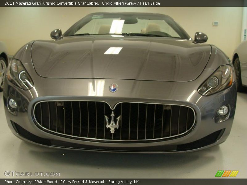 Grigio Alfieri (Grey) / Pearl Beige 2011 Maserati GranTurismo Convertible GranCabrio