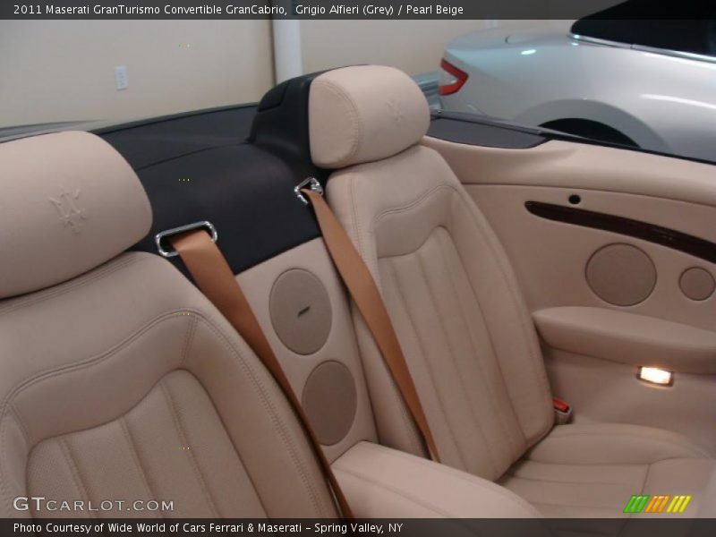 Grigio Alfieri (Grey) / Pearl Beige 2011 Maserati GranTurismo Convertible GranCabrio
