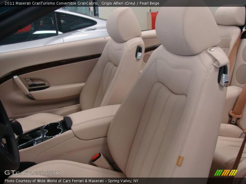 Grigio Alfieri (Grey) / Pearl Beige 2011 Maserati GranTurismo Convertible GranCabrio